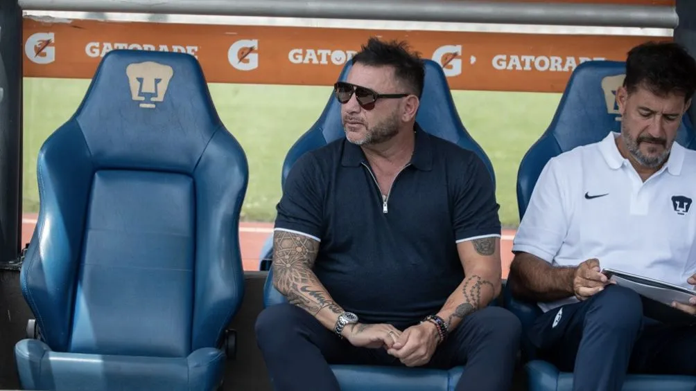 Mohamed en su primer partido como entrenador auriazul