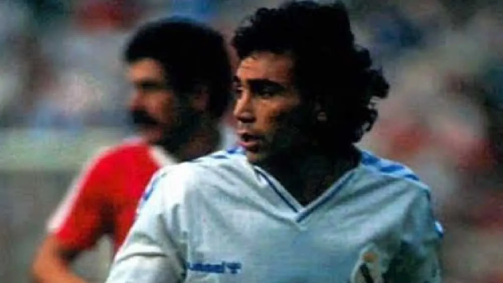 ESPECIAL Hugo Sánchez jugando con el conjunto blanco