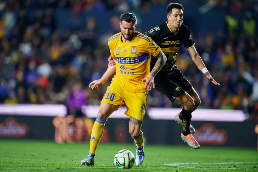 Tigres vs Pumas