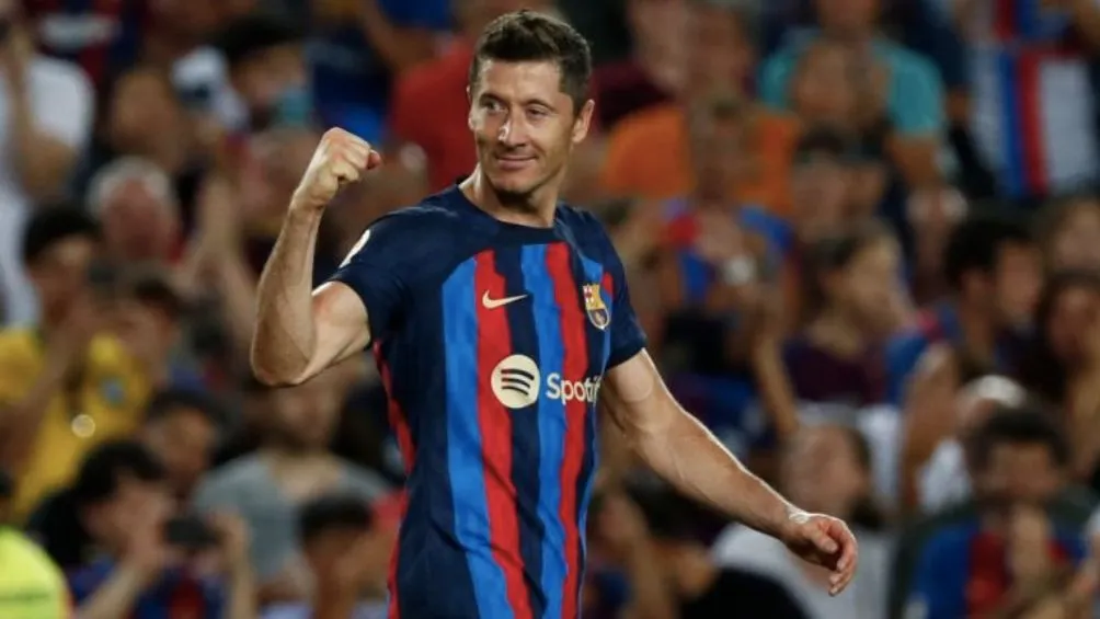 AP Lewandowski tras meter un gol con el FC Barcelona