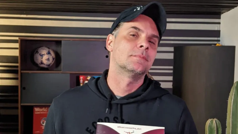 @martinolimx Poniendo cara seria ante la cámara