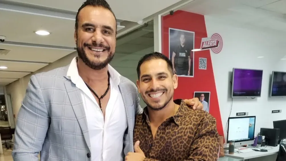 @PrideOfMexico El Patrón con Espinoza Paz