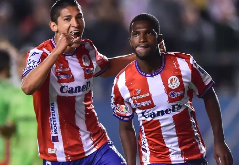 MEXSPORT Jugadores de San Luis, en festejo de gol