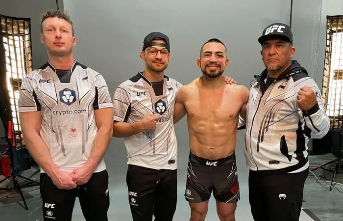 Rafa García y su equipo en la pelea ante Clay Guida