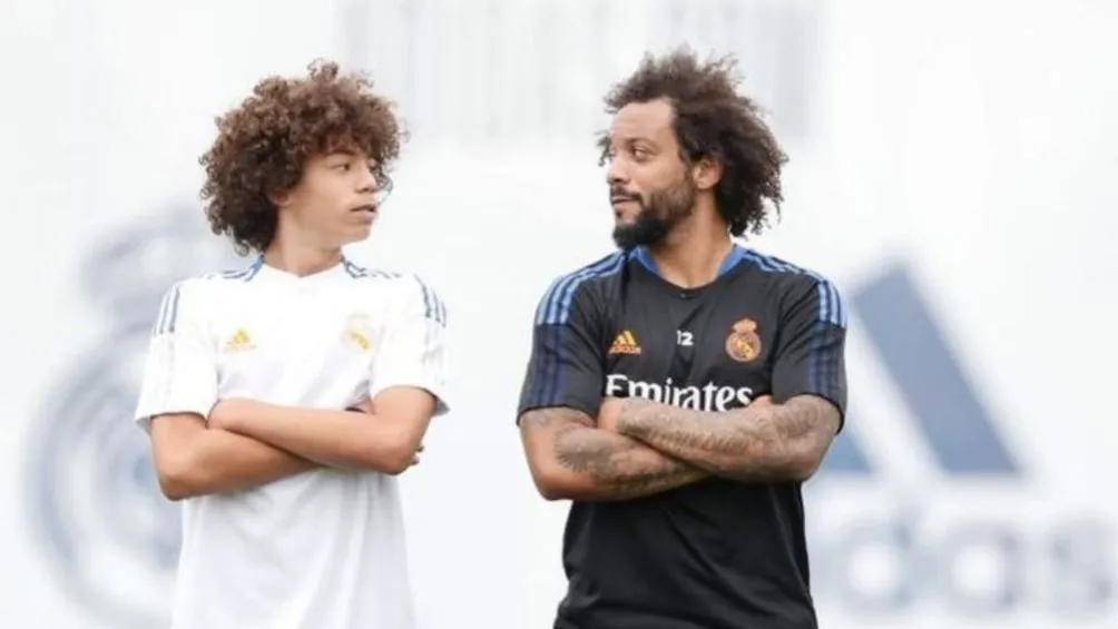 Enzo junto a su padre Marcelo