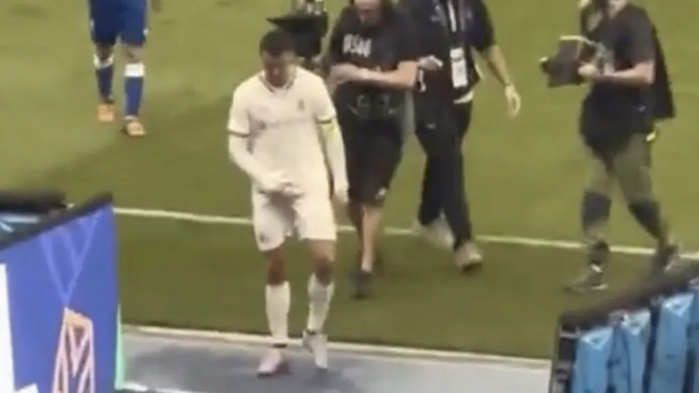 ESPECIAL Momento en el que CR/ se toca los genitales