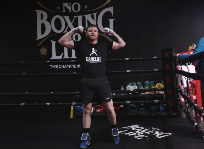 Canelo Álvarez entrenando para su pelea con John Ryder
