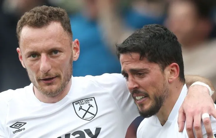 Pablo Fornals llorando luego de marcar de 'escorpión'