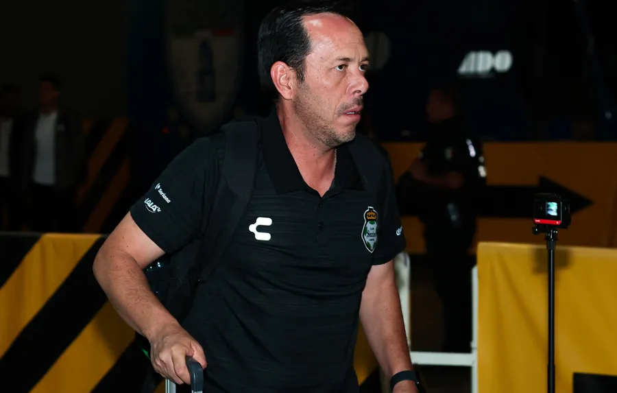 Fentanes previo a juego de los Guerreros