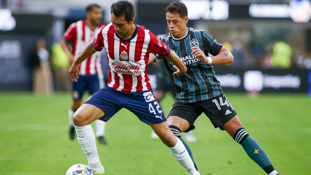 Jugando frente a las Chivas