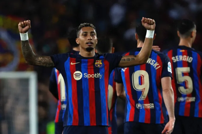 Raphinha celebra su gol