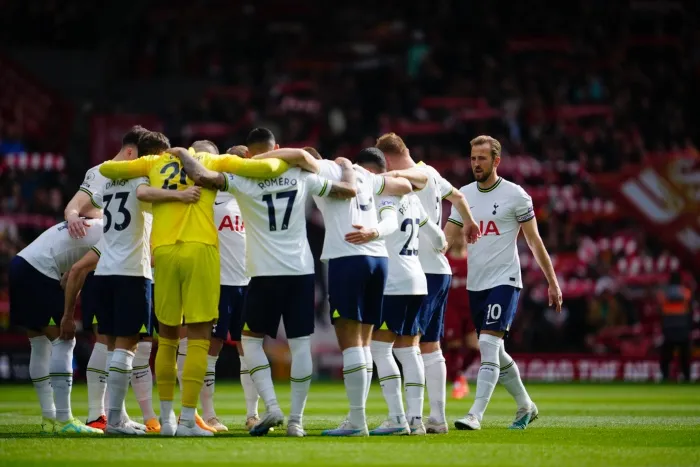 Jugadores del Tottenham previo a iniciar el encuentro
