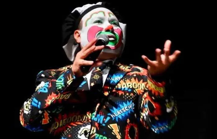 INSTAGRAM: @brincosdierasofficial El comediante Brincos Dieras durante un show