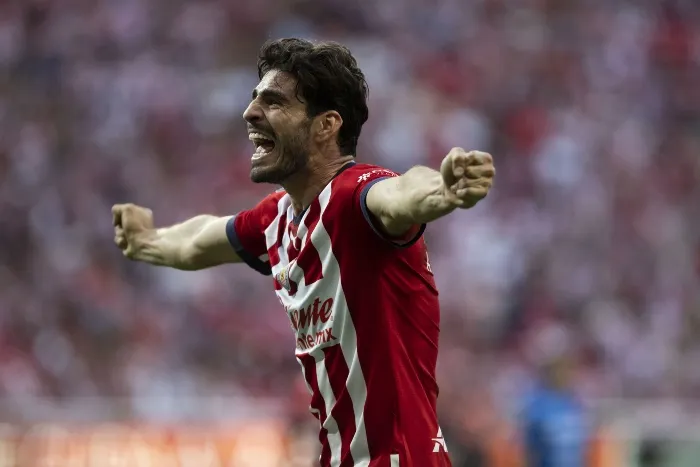 MEXSPORT El Pollo celebra un triunfo