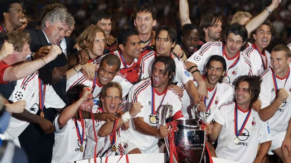 Ancelotti y Milan celebran la Champions del 2003