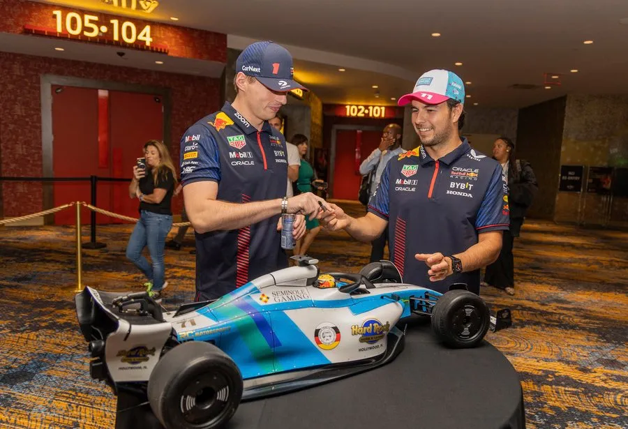 Los pilotos principales de Red Bull en un Meet&amp;Greet