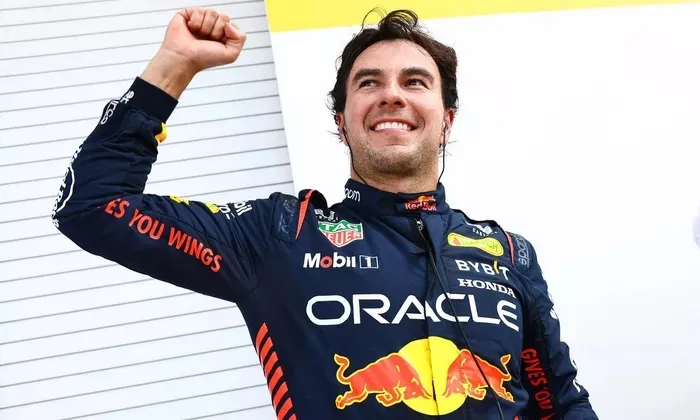 Checo festejando uno de sus 20 podios con RB