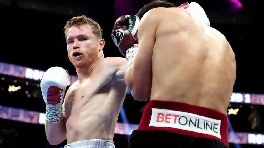Hearn quiere una nueva pelea entre Canelo y Bivol