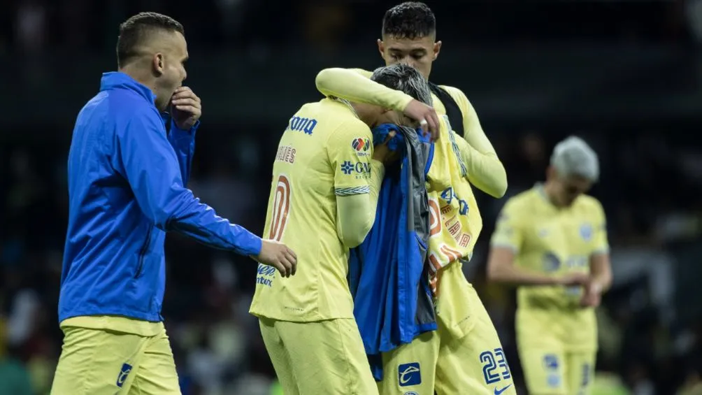 Los jugadores de América se lamentan luego de la eliminación