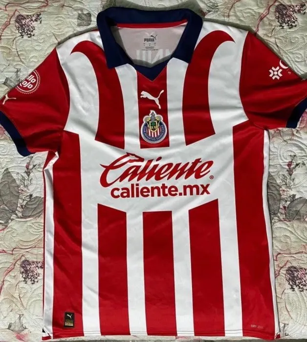 Posible uniforme de local 2023/2024 para las Chivas