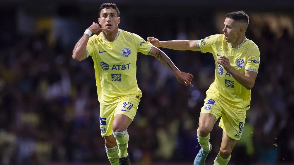 Los dos futbolistas son importantes en el once del Tano