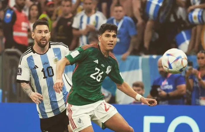 INSTAGRAM: @kevinalvarez_c Kevin Álvarez y Leo Messi en Qatar 2022