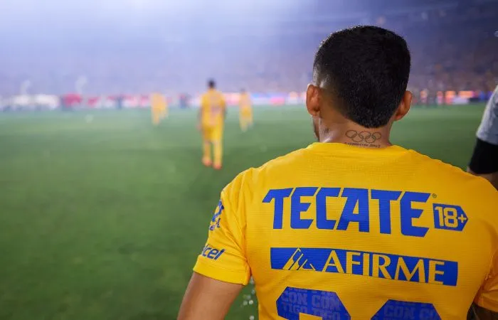 Javier Aquino en la Final ante Chivas