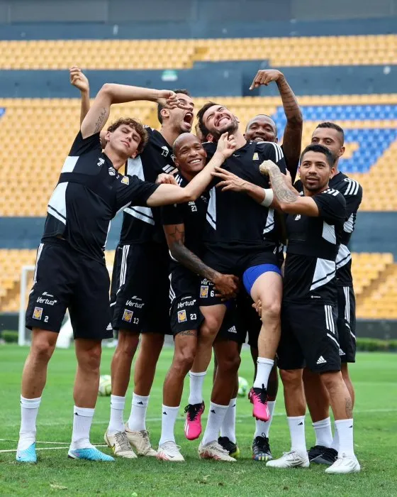 Jugadores de Tigres durante un entrenamiento