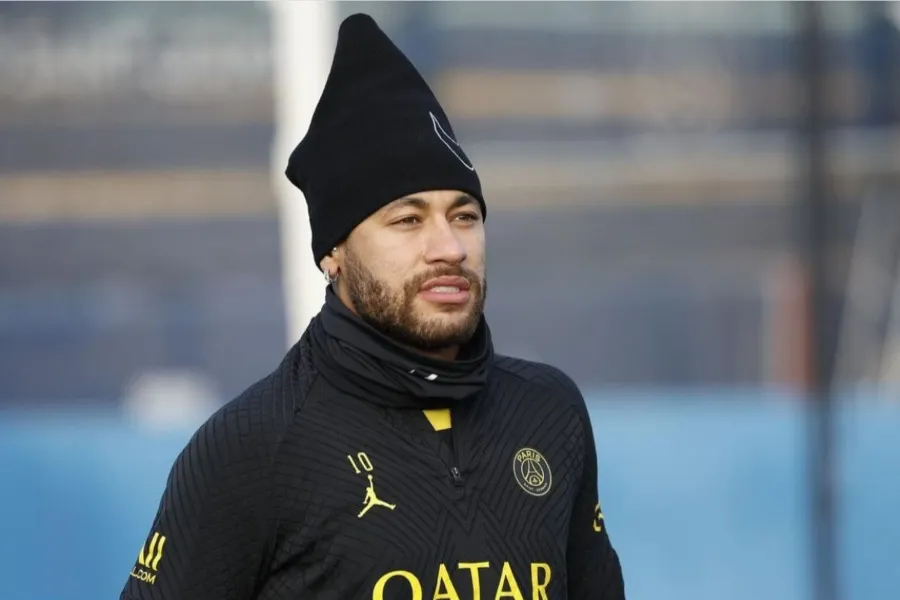 Neymar en un entrenamiento