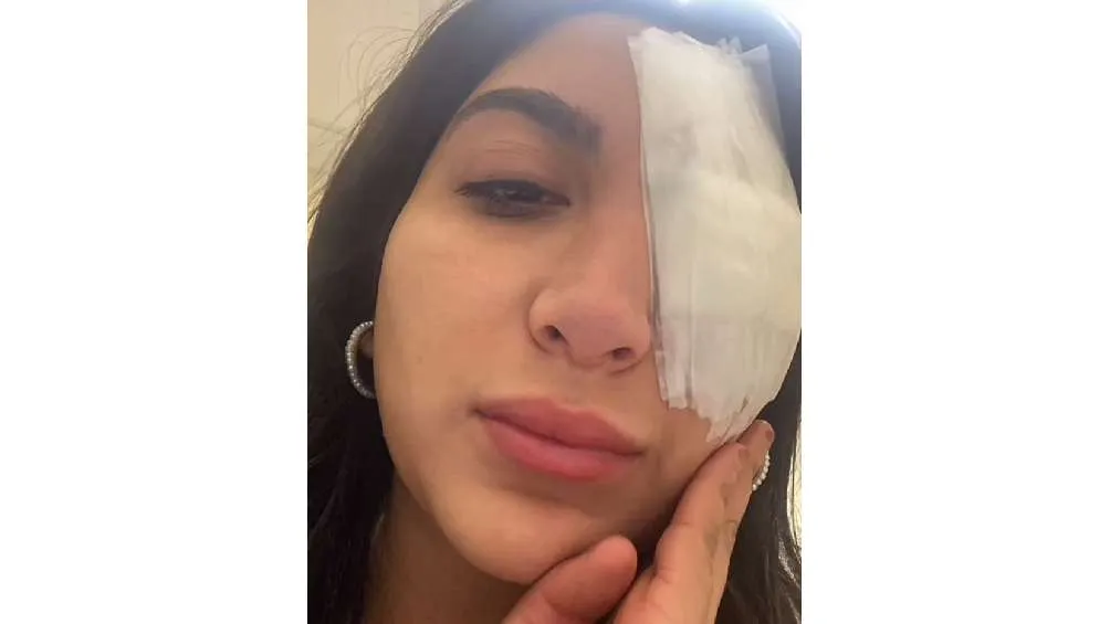 La aficionada tuvo que dejar el estadio