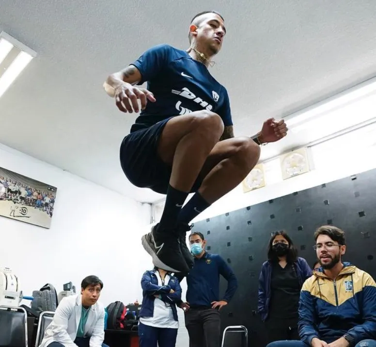 TWITTER: @PumasMX Robert Ergas pasó los exámenes físicos y médicos