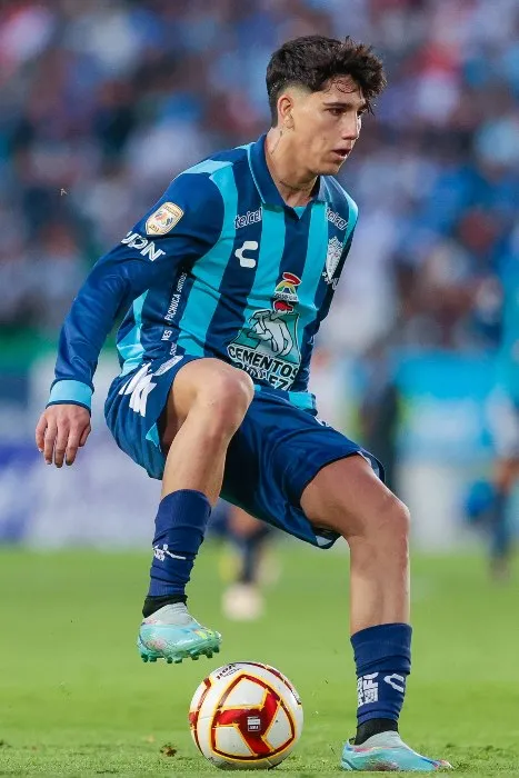 Kevin Álvarez en un juego del Pachuca