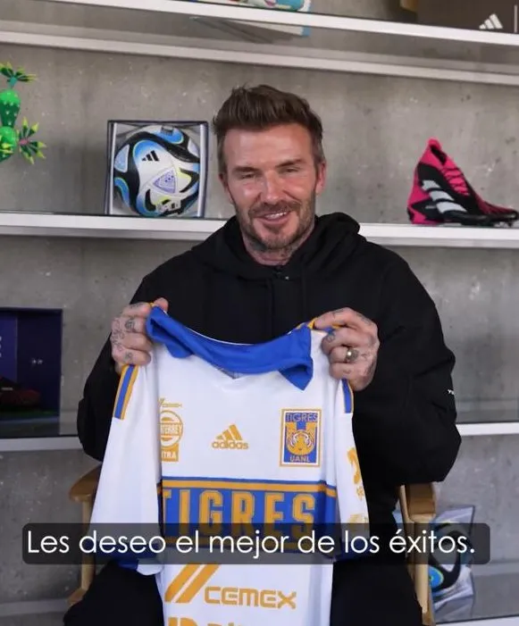 David Beckham con la playera de Tigres