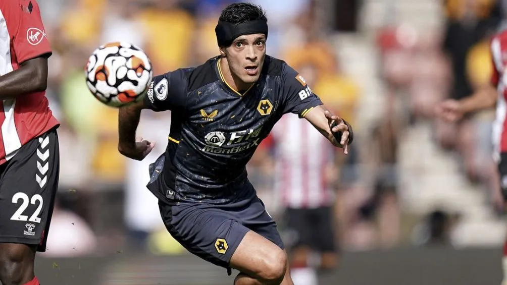 Jiménez en un partido con el Wolverhampton