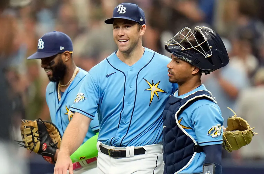 AP Jugadores de Rays celebran triunfo