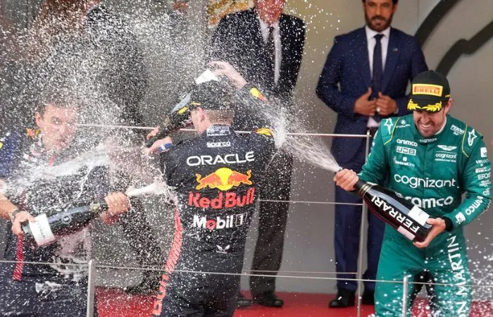 El podio del GP de Mónaco celebrando