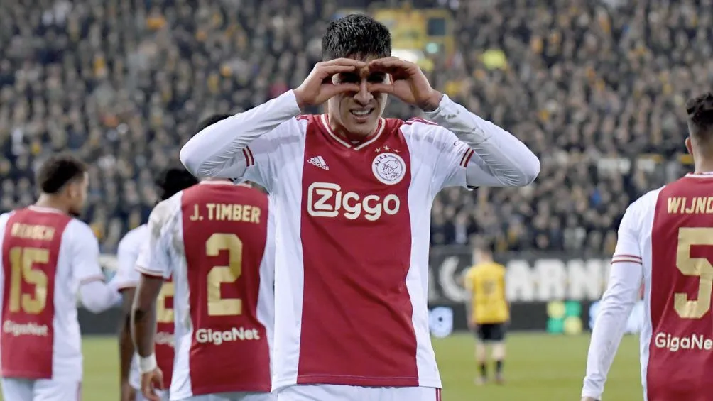 Edson tiene sus días contados en la Eredivisie