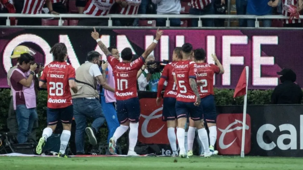 Alvarado celebra el primer tanto del juego