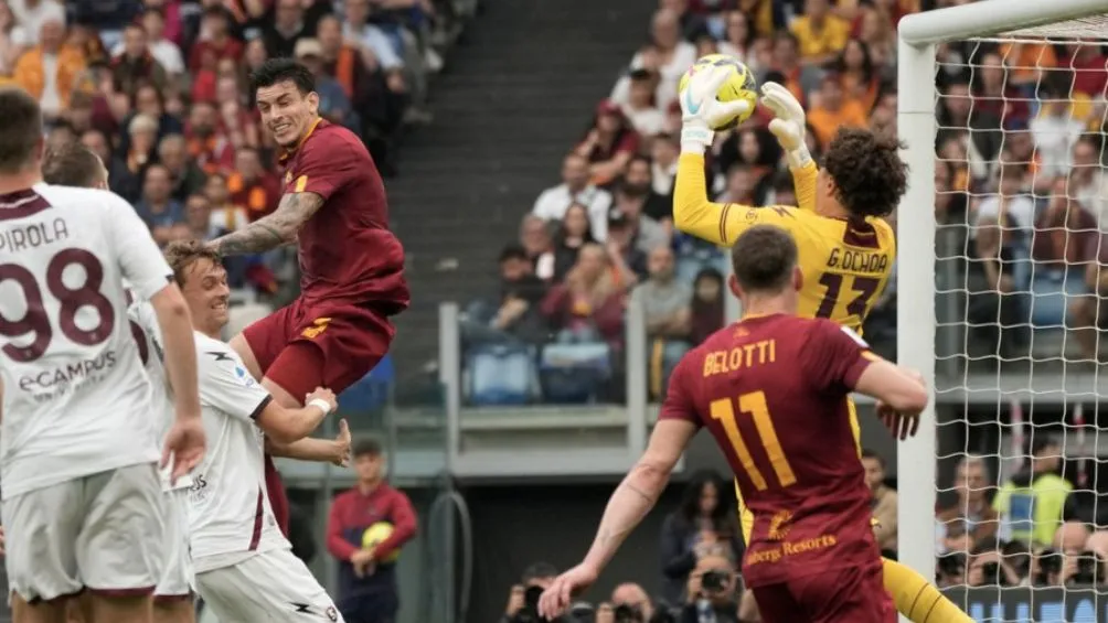 Ochoa en un encuentro ante la Roma