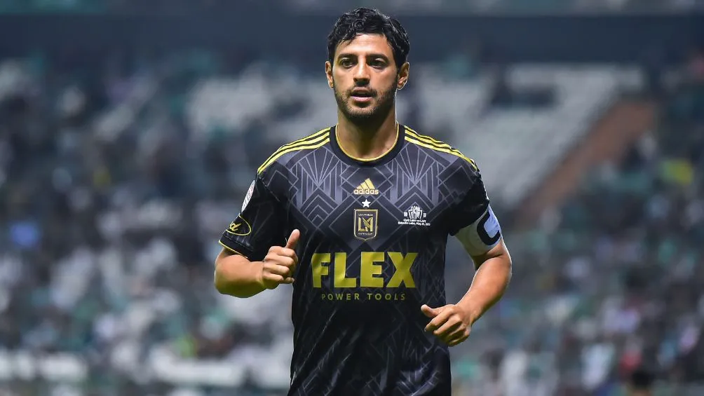 Carlos Vela no la pasó bien en su regreso a México