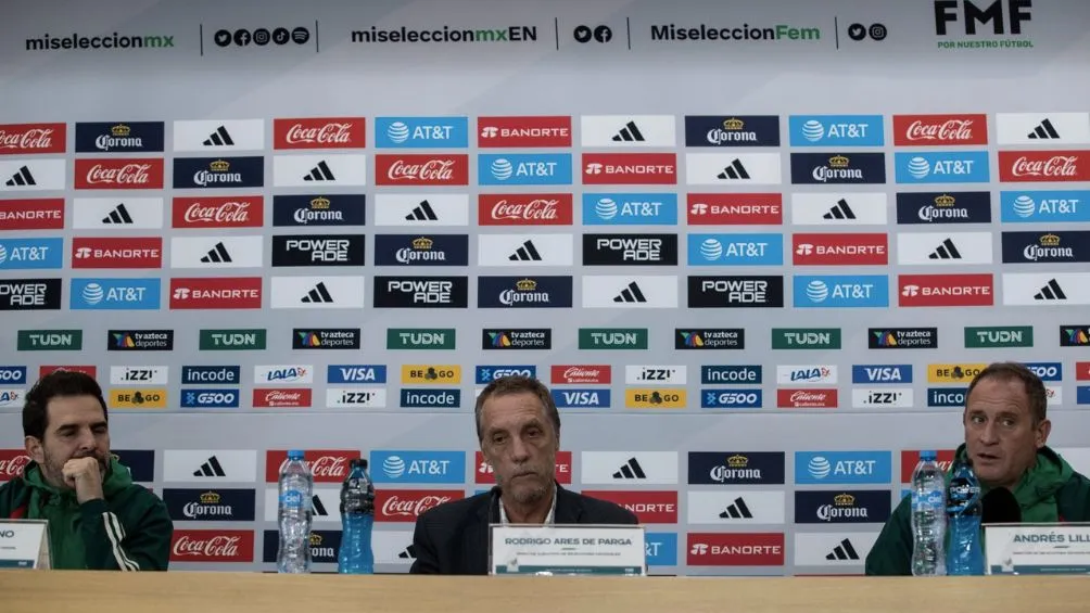 MIGUEL PONTÓN Davino y Lillini junto a Rodrigo Ares de Parga