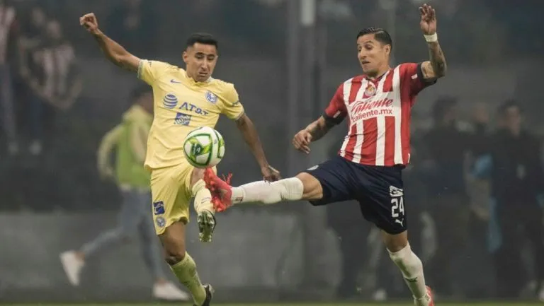 Acciones del Clásico Ncional entre América y Chivas
