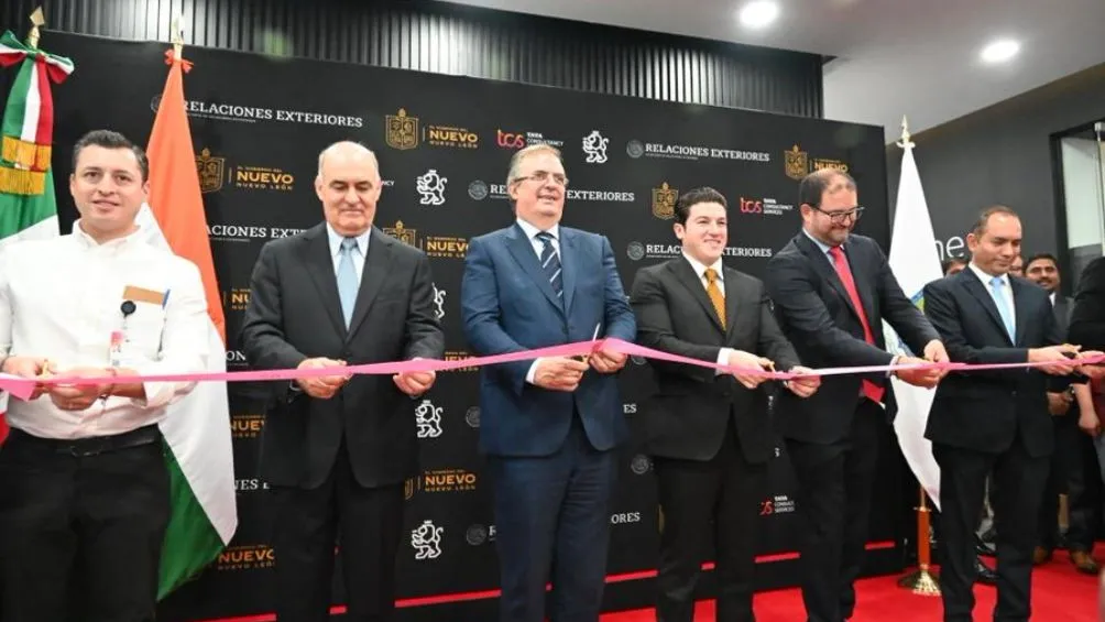 Marcelo Ebrard estuvo presente en la inauguración