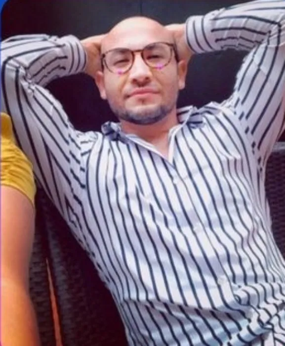 TWITTER @monickhuitron Miguel Santa exactor de novelas infantiles