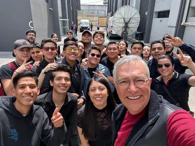 INSTAGRAM: @ricardosalinas Ricardo Salinas en las instalaciones de TV Azteca