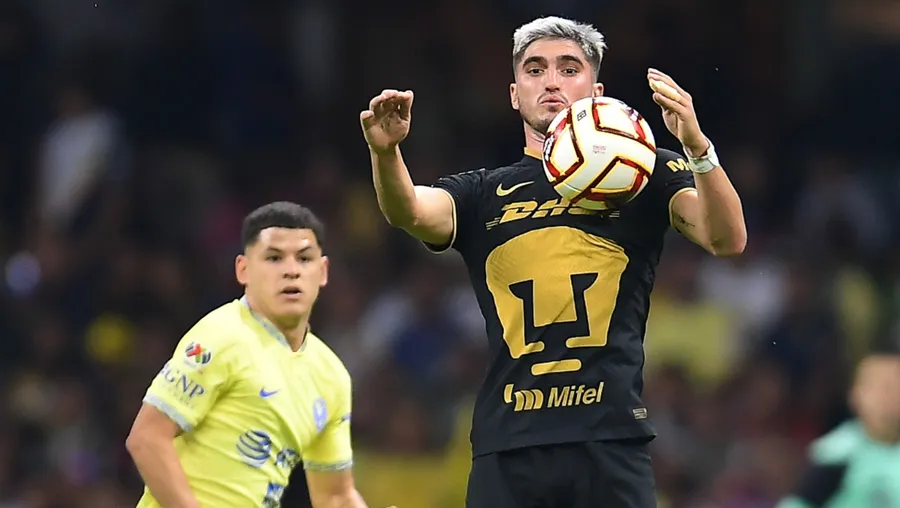 El delantero en juego ante América