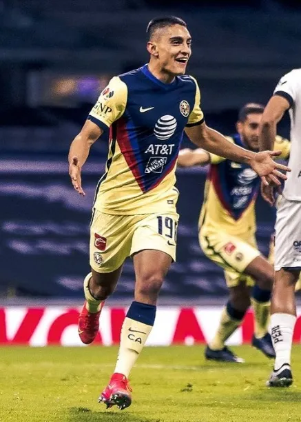 Naveda regresó a Coapa tras su aventura en el futbol polaco