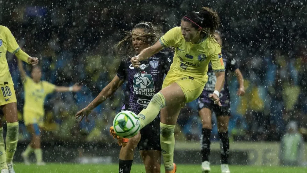 Martínez durante el partido ante Pachuca
