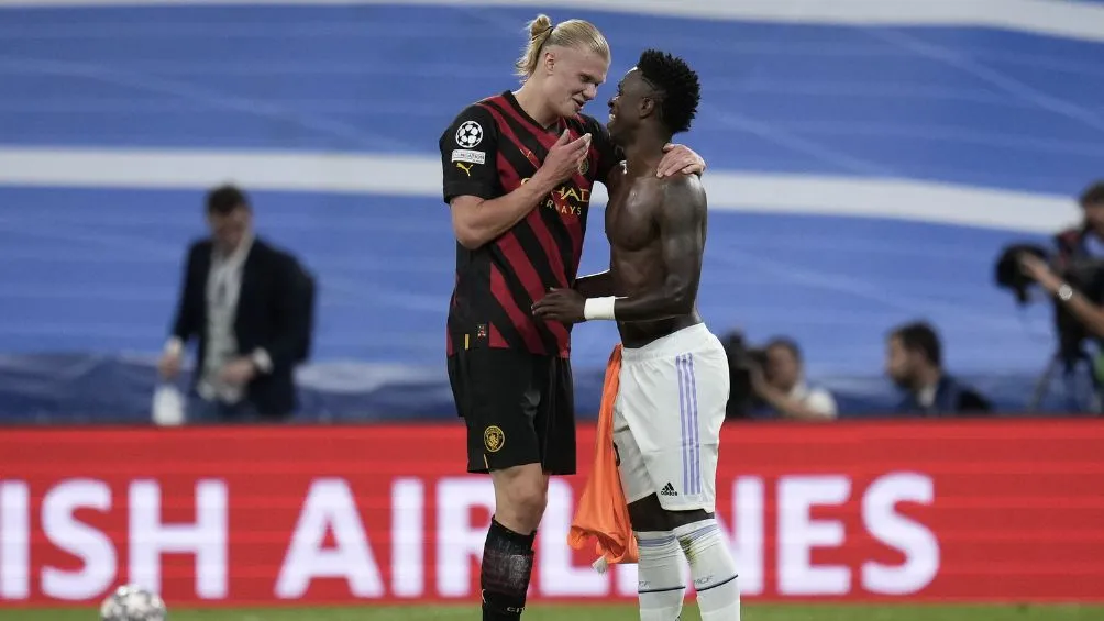 Vinicius y Haaland en un partido de Champions League