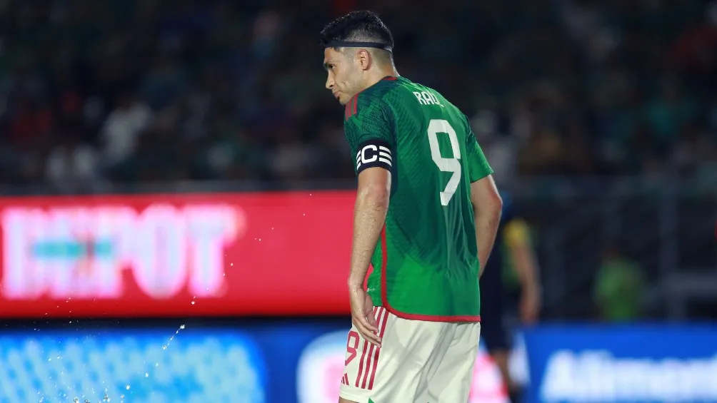 Raúl Jiménez marcó gol ante Guatemala